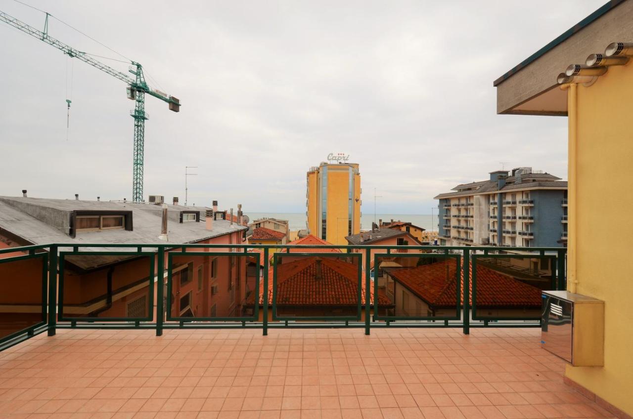 Magica Immobiliare - Villa Mimosa 11 Lido di Jesolo Bagian luar foto